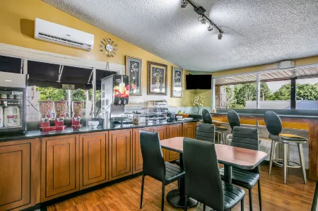 Scottish Inns Harrisburg-Hershey South Отели в г. Фэрвью Тауншип