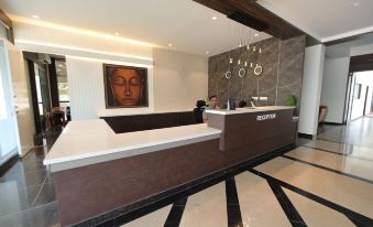 Vrr Hotel's and Convention Centre