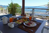 La Petite Maison and Sea Splash Hotels in Baie Sainte Anne