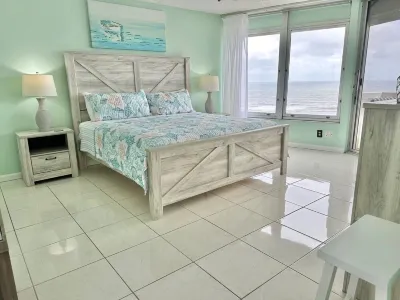 Dreams Come True! Charming 2-bedroom beachfront condo in delightful Ormond Beach