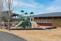 Starview at Brasada Ranch Resort by AvantStay Stunning Home w HotTub Close to World Class Golf