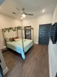Cozy Luxury Unit Convenient location