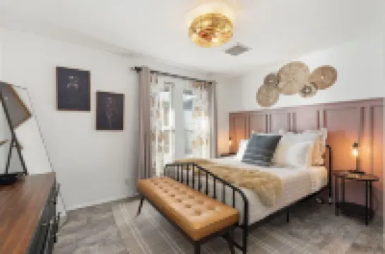 The Heritage House: Family and Pet Friendly Home with Pool and Spa