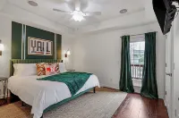 Spacious 5BD - UNL 5mins - BBQ, Games & Backyard
