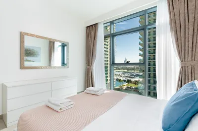 Vacay Lettings - Beach Vista  Beachfront Hotel a 