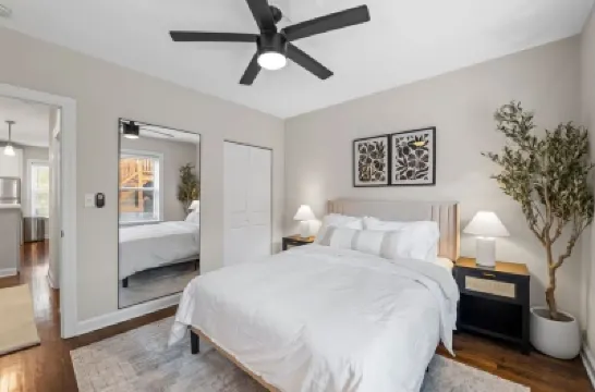 Beautifully Renovated 1Br Gem in Lincoln Square Hotel a 