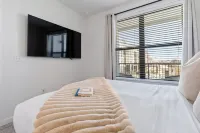 Beautiful Pool Front Apartment, New Braunfels/Gruene, TX