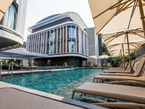 Four Hills Hotel