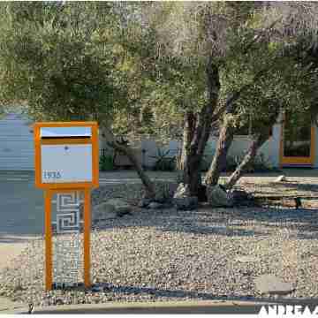 Midcentury Modern Gem in Sunrise Park Hotel Exterior