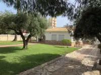 Villa Near The Sea (Less Than 200 Meters) With Private Pool. - 木屋