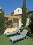 Architect's villa in Luberon pine forest 10 pers