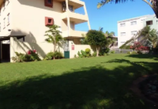 Uvongo Lucian blue flag beach apartment