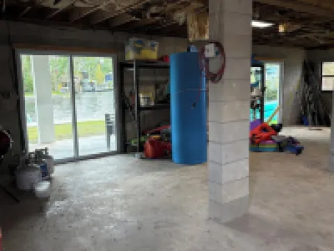 Beautiful Home Located DIRECTLY ON RIVER!!!