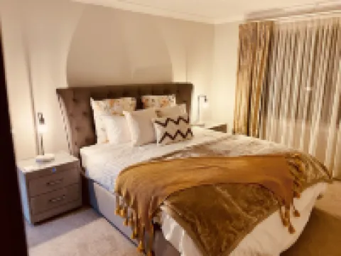 Luxurious, Cosy & Relaxed Apartment with Spa 羅伯遜酒店