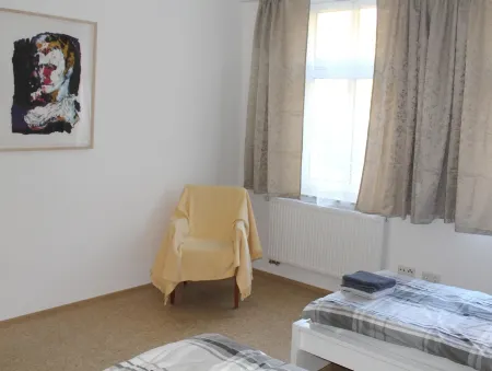 House Roy, 3 room apartment in the redeveloped house Отели в г. Цюльпих