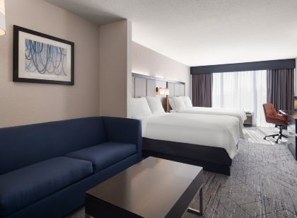 Holiday Inn Express & Suites ST. Petersburg North (I-275)