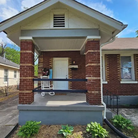 Experience Memphis charm near Beale St 5 min drive