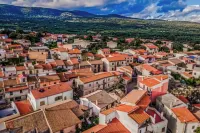 Casa de Vila Bastante Renovada, com Terraço e Dois Banheiros Hotel a Provincia di Oristano