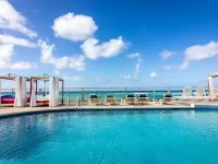 Approved Rooftop Penthouse St Lawrence Gap. Hoteles en Dover