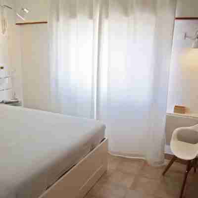Peaceful vacation apartment, 200 m from beach, balcony with sea view, by Lagos Rooms