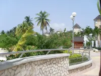 Luxurious beach  front self-catering apartment in the heart of Ocho Rios Jamaica