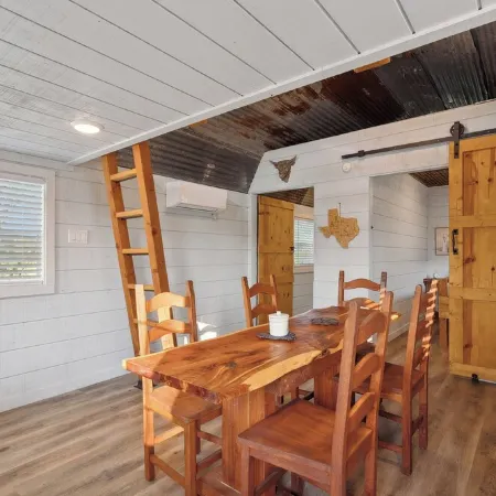 Cozy Cabin in the Country, 25 mins from Waco, Texas