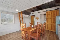Cozy Cabin in the Country, 25 mins from Waco, Texas