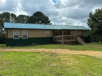 Retreat to the peaceful Tennessee countryside. Pet-friendly.