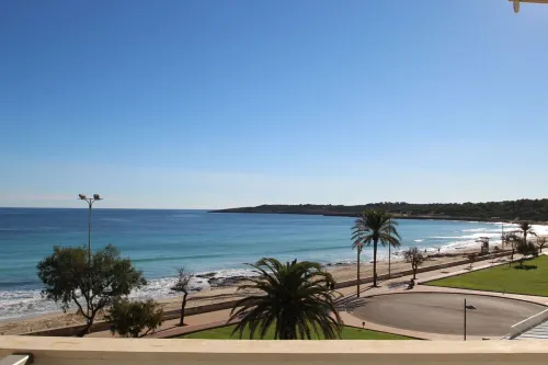 Sa Maniga - sunny modern apartment, 3floors, on the beach up to 3pers. WLAN incl. Hotels in Cala Millor