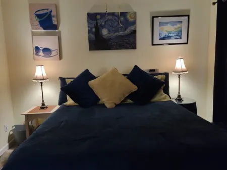 COZY—Dog-Friendly—Perfect for Couples!!! 2025 DISCOUNT for 5-10 days—ASK!!!