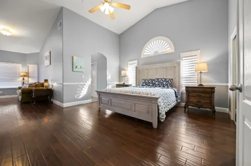 A Relaxing Retreat with Pool and Heated Jacuzzi near Sequoia Parks