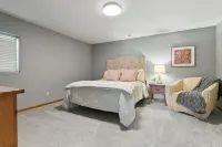 The Dwelling Place-Spacious•2BR•Fireplace•Big TV•Private Lower Level•Two Parks