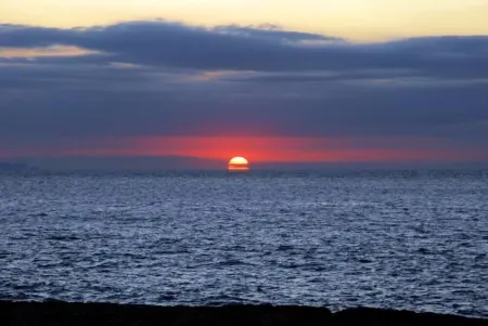 El Charrito. House  with garden and pool overlooking the sea