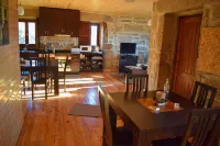 "Forest House" in Branda da Bouça dos Homens Hotels in Gavieira