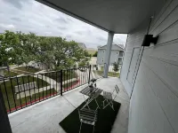 Urban Oasis: Stylish 1BR Austin