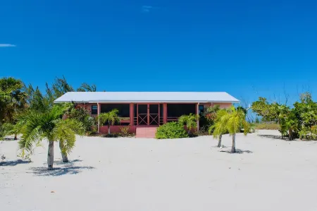 Sundial Villa ~ Whole Home ~ sleeps 6 - 12