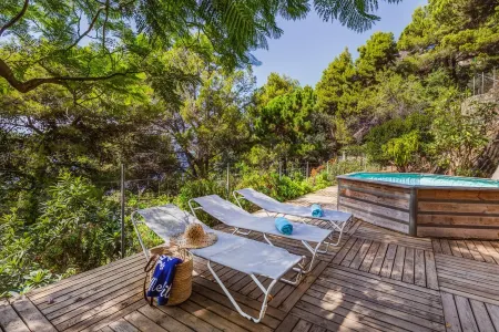 Beautiful, very private finca with astonishing sea views. Отели рядом с достопримечательностью «Port de Sóller»