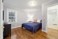 3BR Cherrydale Retreat Pet-Friendly Near Downtown Hotels in Sans Souci