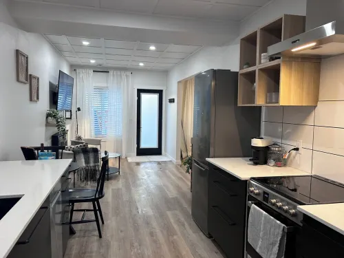 Hygee Home - Cozy Studio Suite with Mountain Views. Hotels in Cochrane