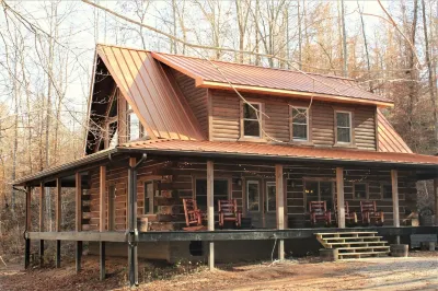 Cozy pine log cabin