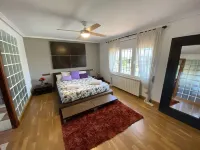 Luxury villa with detail decorated pool Hotels in 