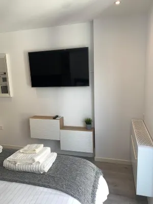 CP Top floor luxury studio
