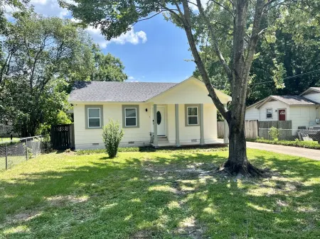 Luxury 4 Br House near USM