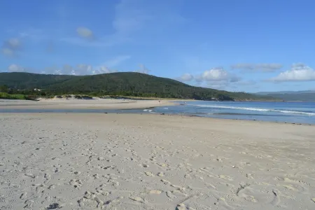 House with direct access to Finisterre beach Отели рядом с достопримечательностью «Fisterra»