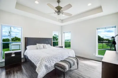 A Luxury Hilly Riverside Resort