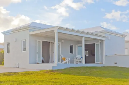 Luxurious Oceanfront Honeymoon Cottage - as seen on HGTV - Gated Subdivision