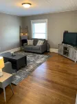 Clean Modern Victorian Stay