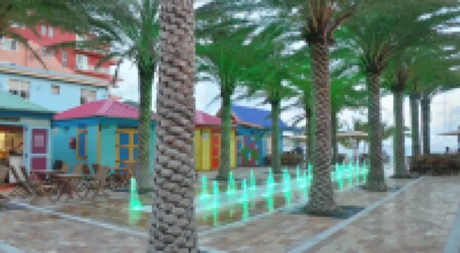 Luxury Beachfront 2 Bedroom Condo In The Heart Of Philipsburg/Great Bay