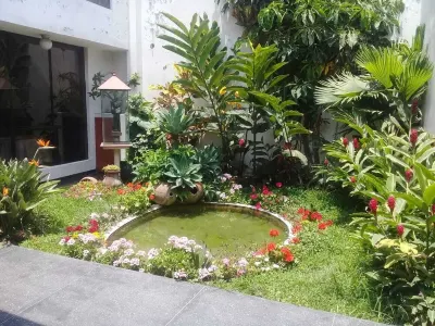 HABITACIONES DISPONIBLE PARA SEMANA SANTA.......ESTAMOS EN PISCO CERCADO... Hotels in 