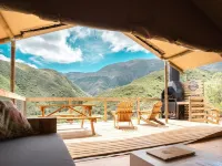 Pat Busch Mountain Reserve Hotels in Robertson